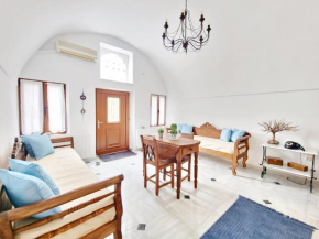 Karpimo Vineyard Villa with Heated Pool